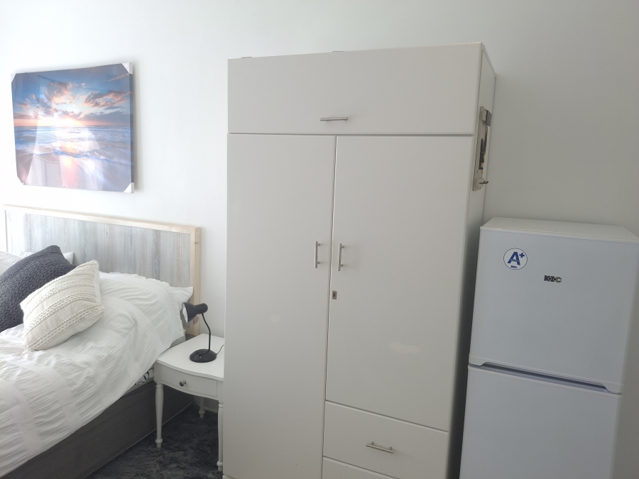 To Let 1 Bedroom Property for Rent in Fish Hoek Western Cape